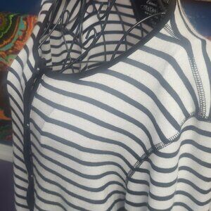 Onique Casuals ~Sz L ~ Striped Cardigan Style Shirt ~ Excellent Condition